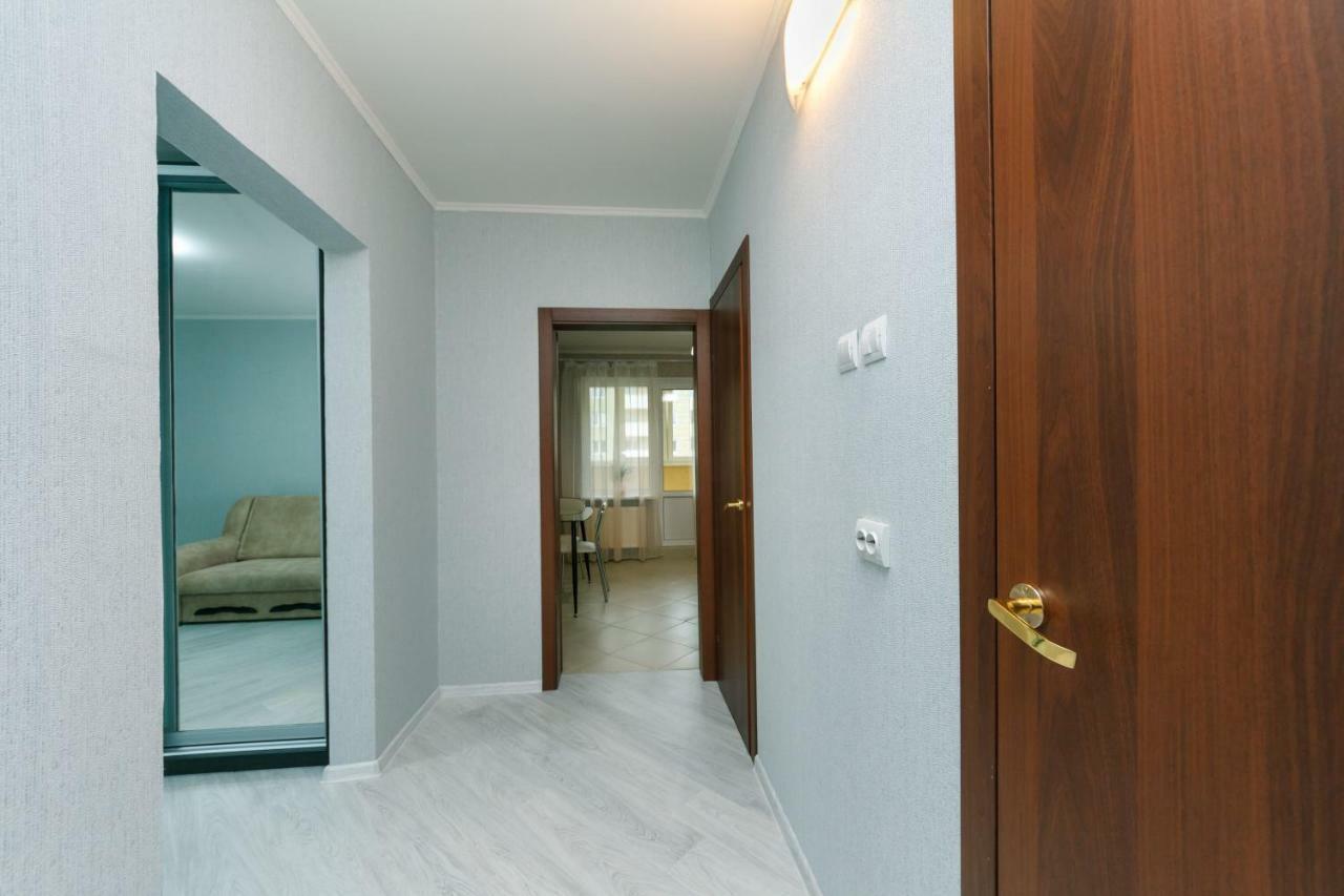 Видовая Квартира Yaroslavichi-2 Vyshhorod Buitenkant foto